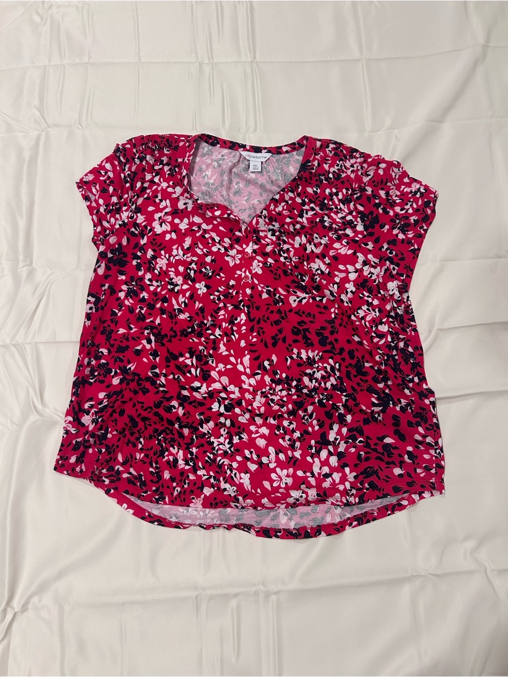 Liz Claiborne Red Floral V-Neck Short Sleeve Blouse